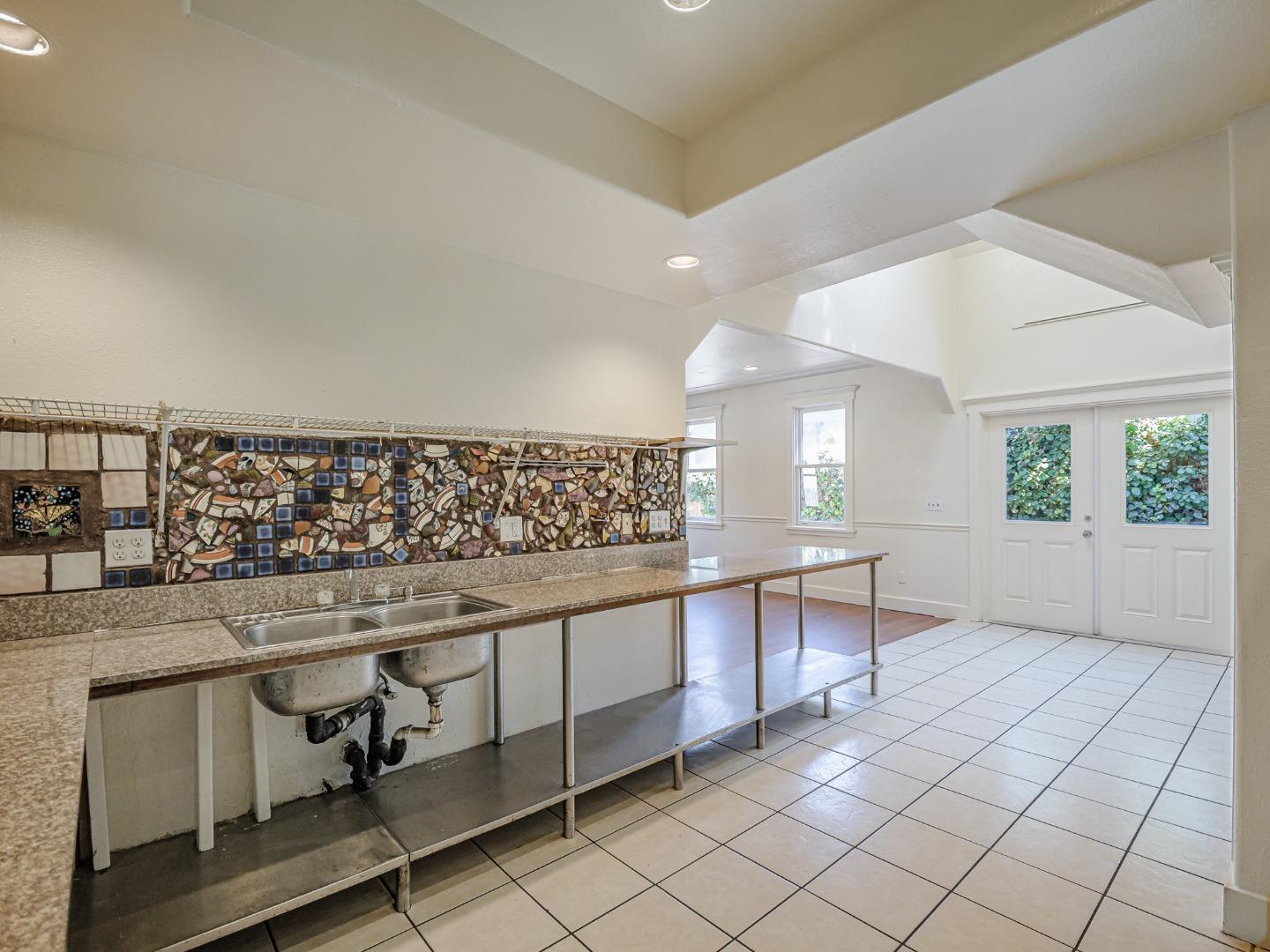 Detail Gallery Image 54 of 72 For 807 Laurel St, Santa Cruz,  CA 95060 - 4 Beds | 2 Baths