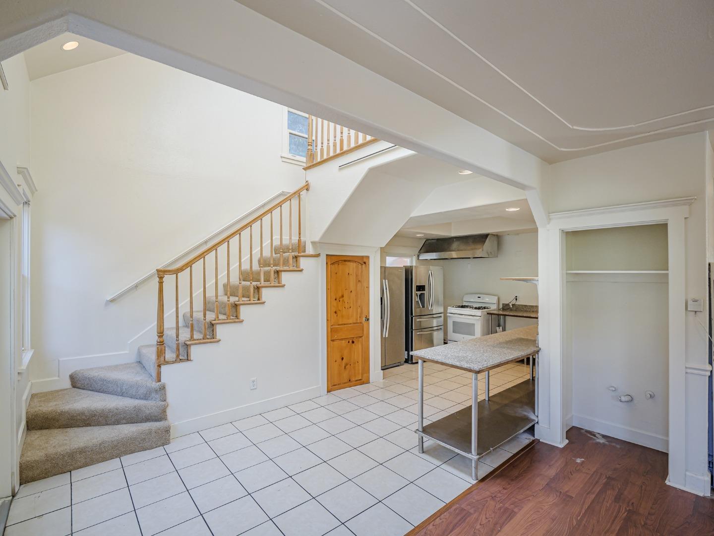 Detail Gallery Image 59 of 72 For 807 Laurel St, Santa Cruz,  CA 95060 - 4 Beds | 2 Baths