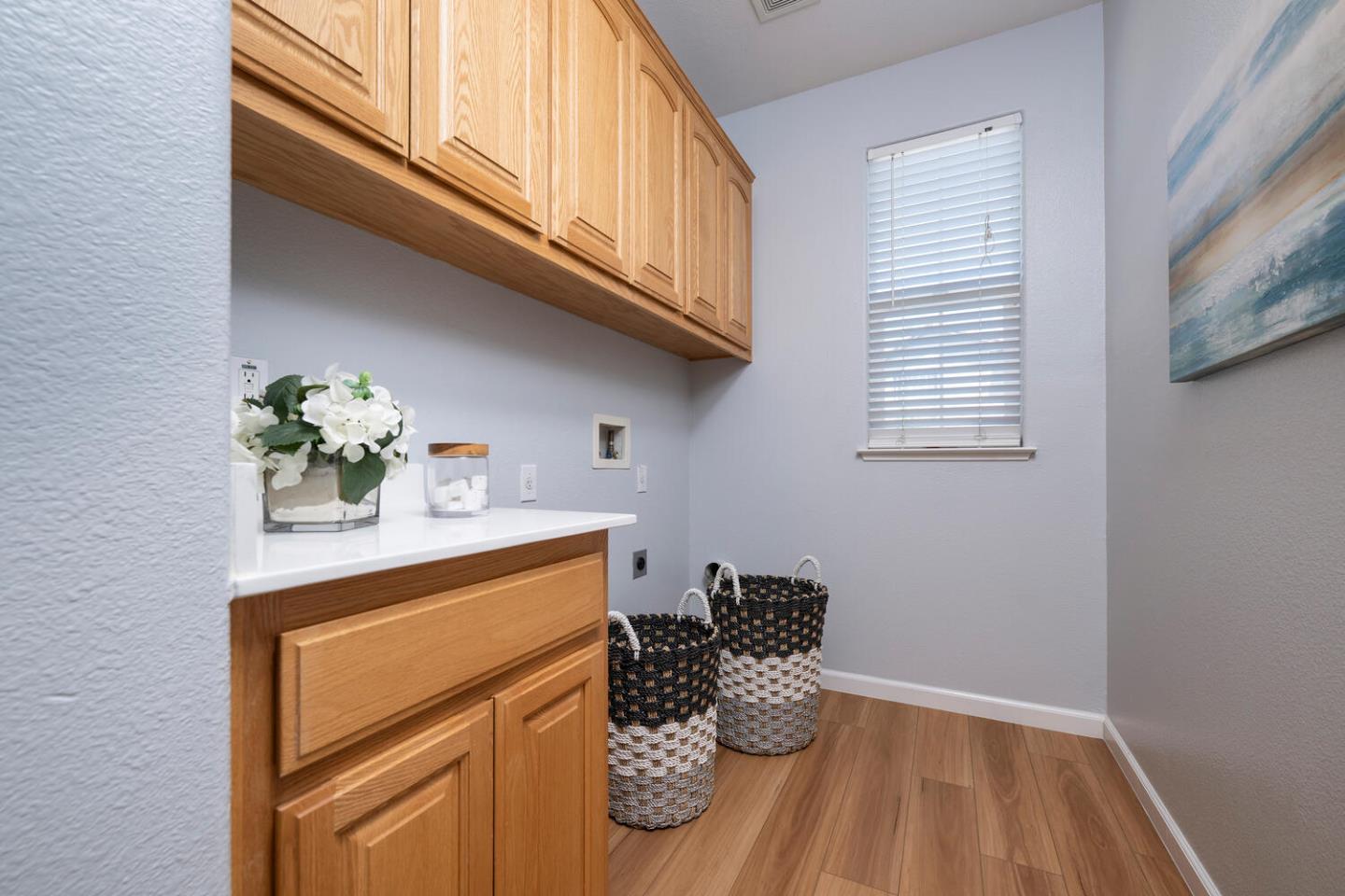 Detail Gallery Image 12 of 30 For 1614 Welford Cir, Hayward,  CA 94544 - 4 Beds | 2/1 Baths