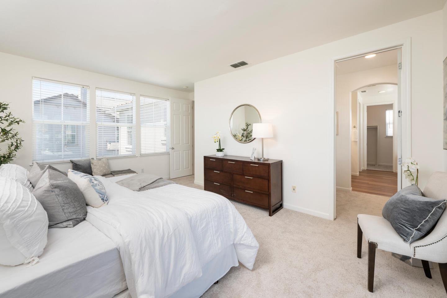 Detail Gallery Image 16 of 30 For 1614 Welford Cir, Hayward,  CA 94544 - 4 Beds | 2/1 Baths