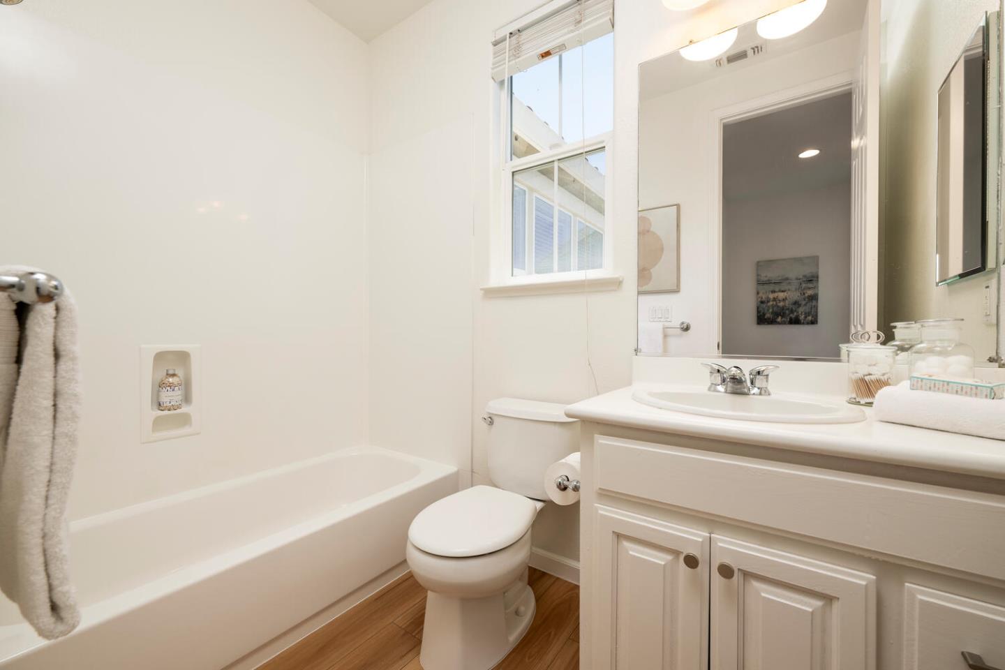 Detail Gallery Image 23 of 30 For 1614 Welford Cir, Hayward,  CA 94544 - 4 Beds | 2/1 Baths