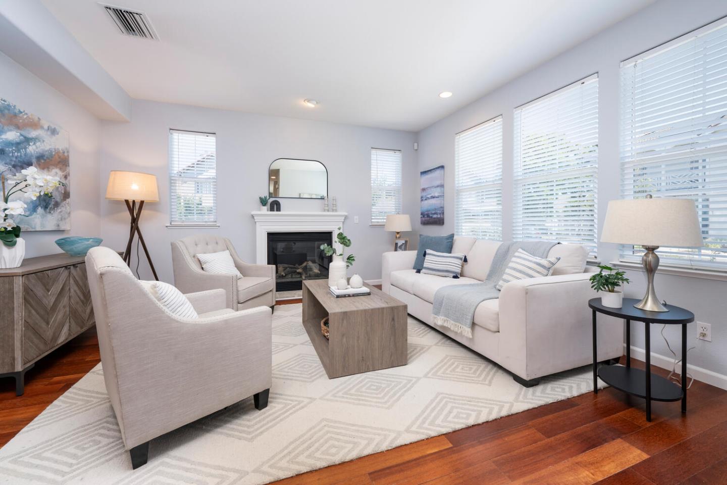 Detail Gallery Image 6 of 30 For 1614 Welford Cir, Hayward,  CA 94544 - 4 Beds | 2/1 Baths