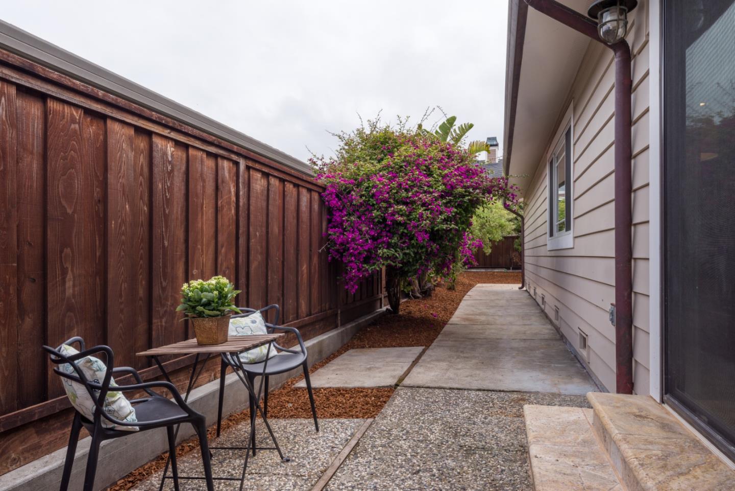 Detail Gallery Image 24 of 26 For 607 Alsace Lorraine Ave, Half Moon Bay,  CA 94019 - 3 Beds | 2 Baths