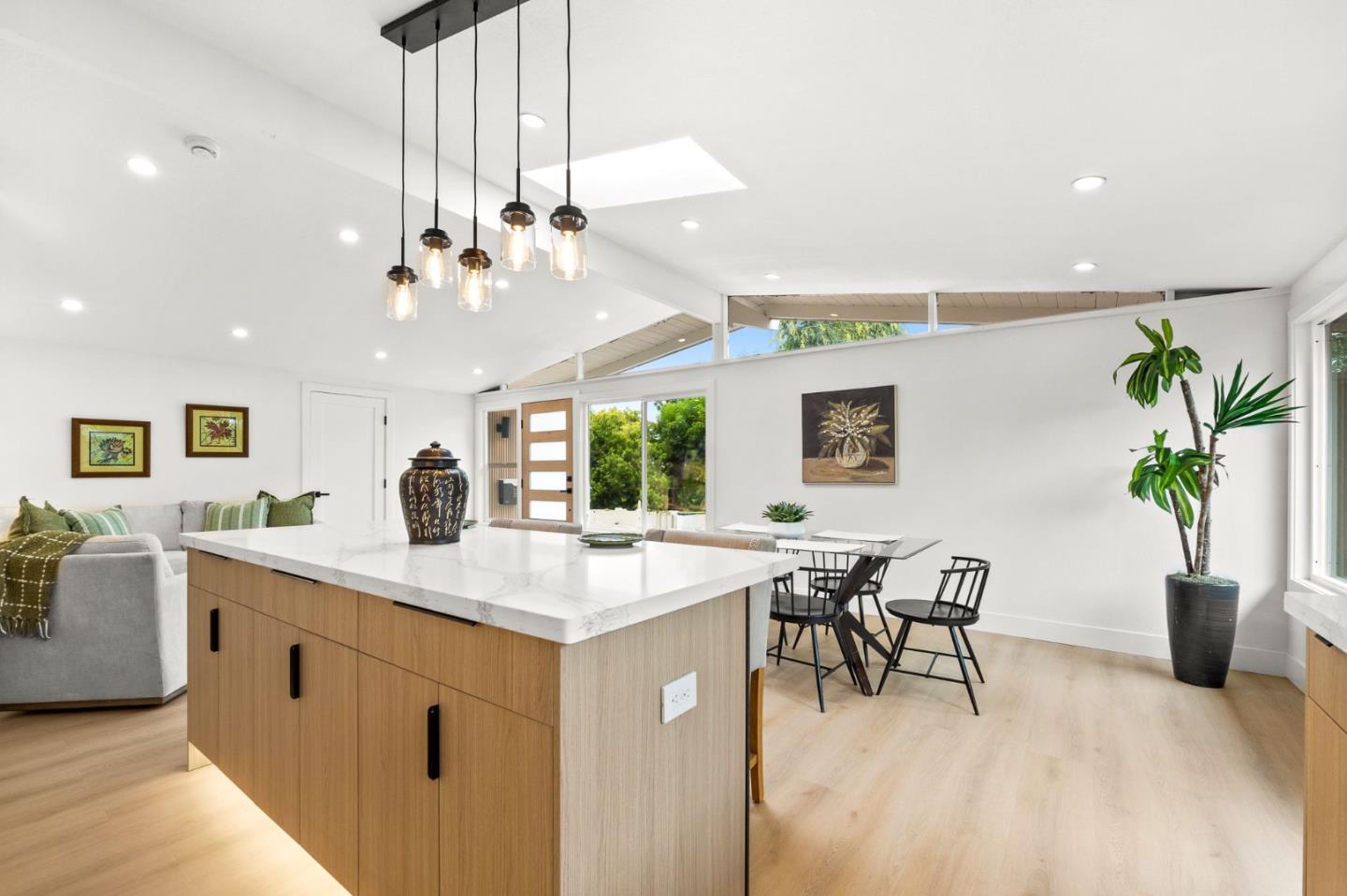 Detail Gallery Image 17 of 41 For 1674 Miami Dr, San Jose,  CA 95122 - 3 Beds | 2 Baths