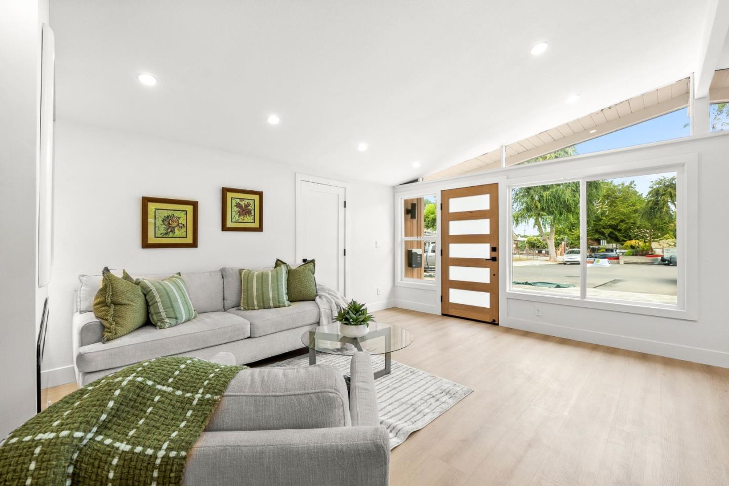 Detail Gallery Image 8 of 41 For 1674 Miami Dr, San Jose,  CA 95122 - 3 Beds | 2 Baths