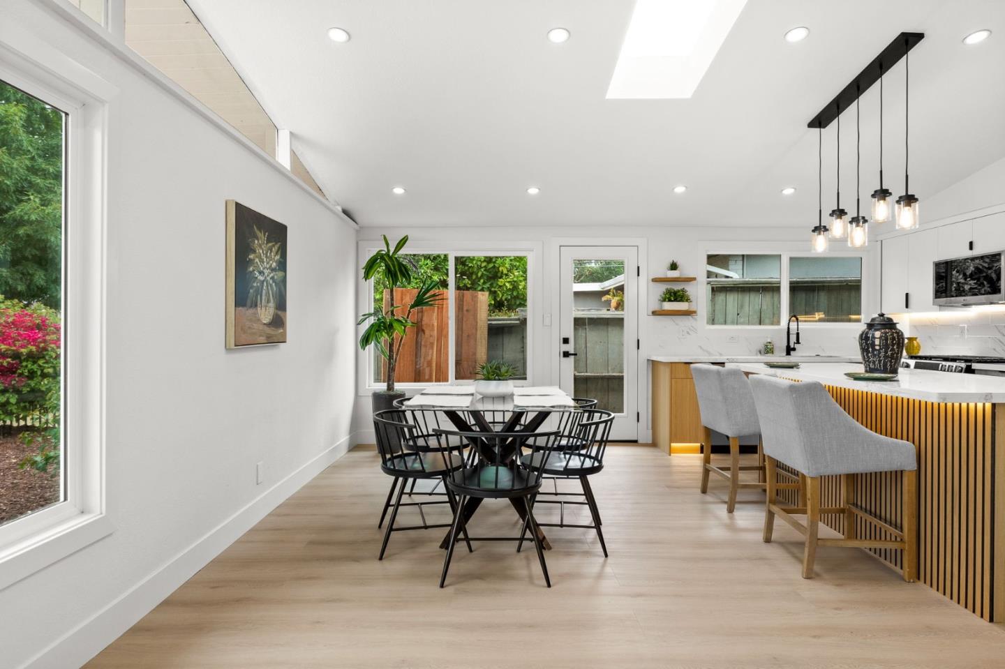 Detail Gallery Image 9 of 41 For 1674 Miami Dr, San Jose,  CA 95122 - 3 Beds | 2 Baths