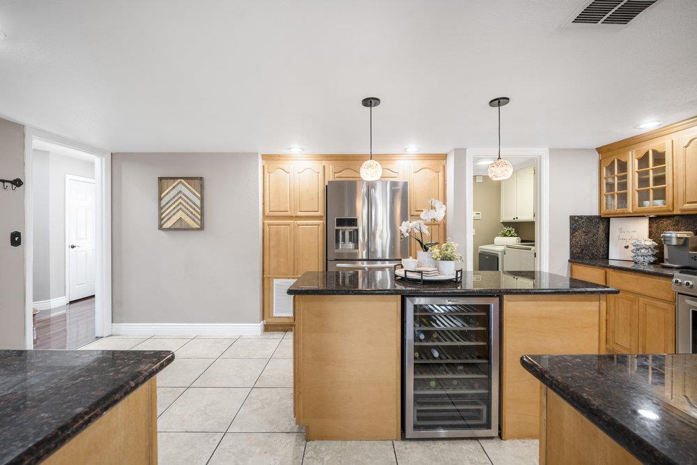 Detail Gallery Image 12 of 42 For 965 Oak Park Dr, Morgan Hill,  CA 95037 - 3 Beds | 2/1 Baths