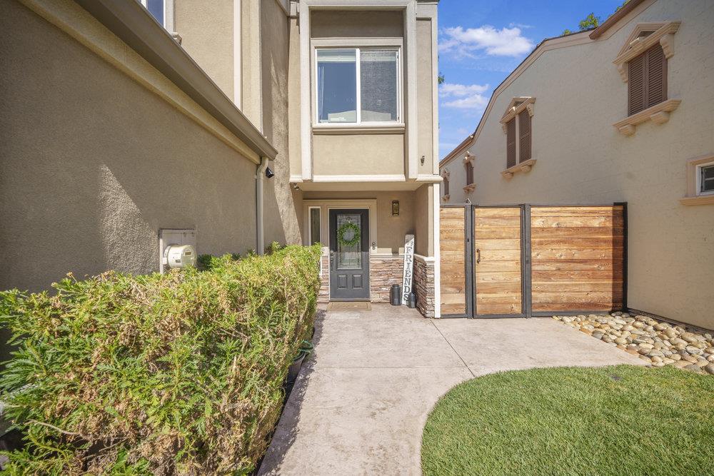 Detail Gallery Image 3 of 42 For 965 Oak Park Dr, Morgan Hill,  CA 95037 - 3 Beds | 2/1 Baths
