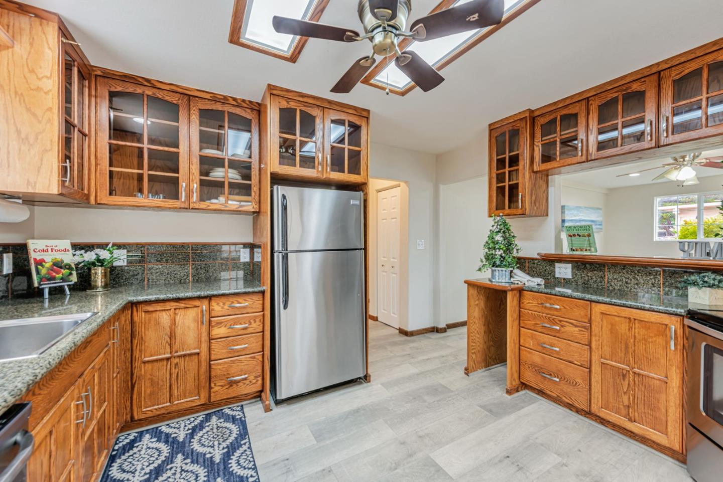 Detail Gallery Image 36 of 76 For 2468 Hidden Ln, Hayward,  CA 94541 - 5 Beds | 3 Baths