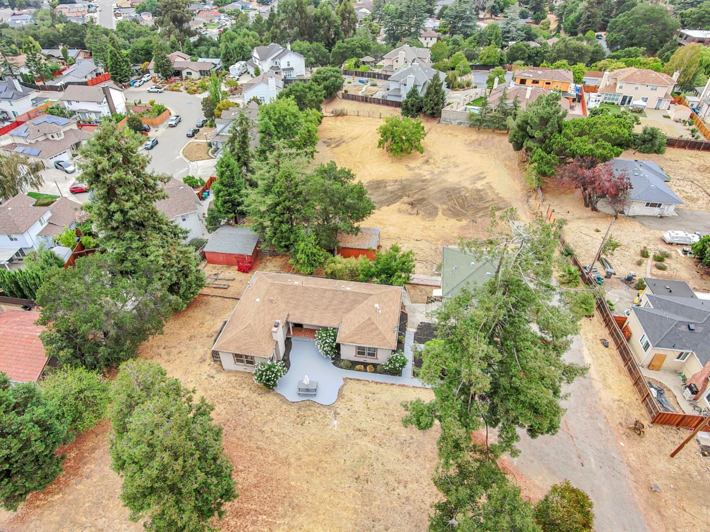 Detail Gallery Image 61 of 76 For 2468 Hidden Ln, Hayward,  CA 94541 - 5 Beds | 3 Baths