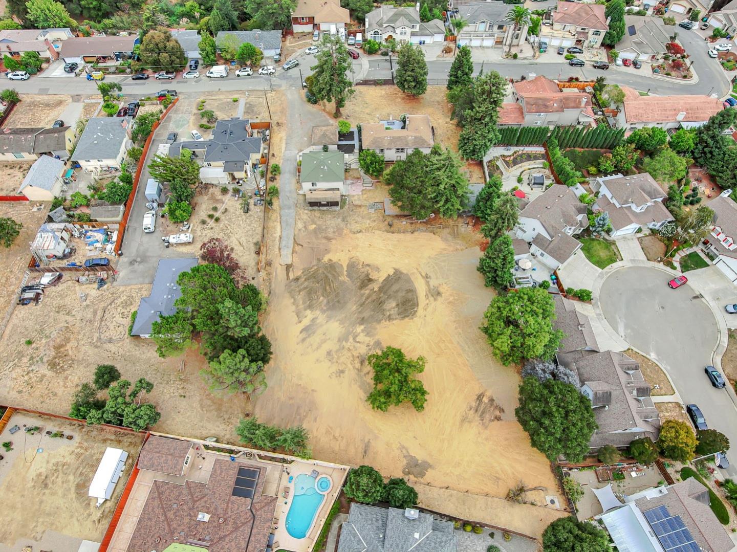 Detail Gallery Image 71 of 76 For 2468 Hidden Ln, Hayward,  CA 94541 - 5 Beds | 3 Baths