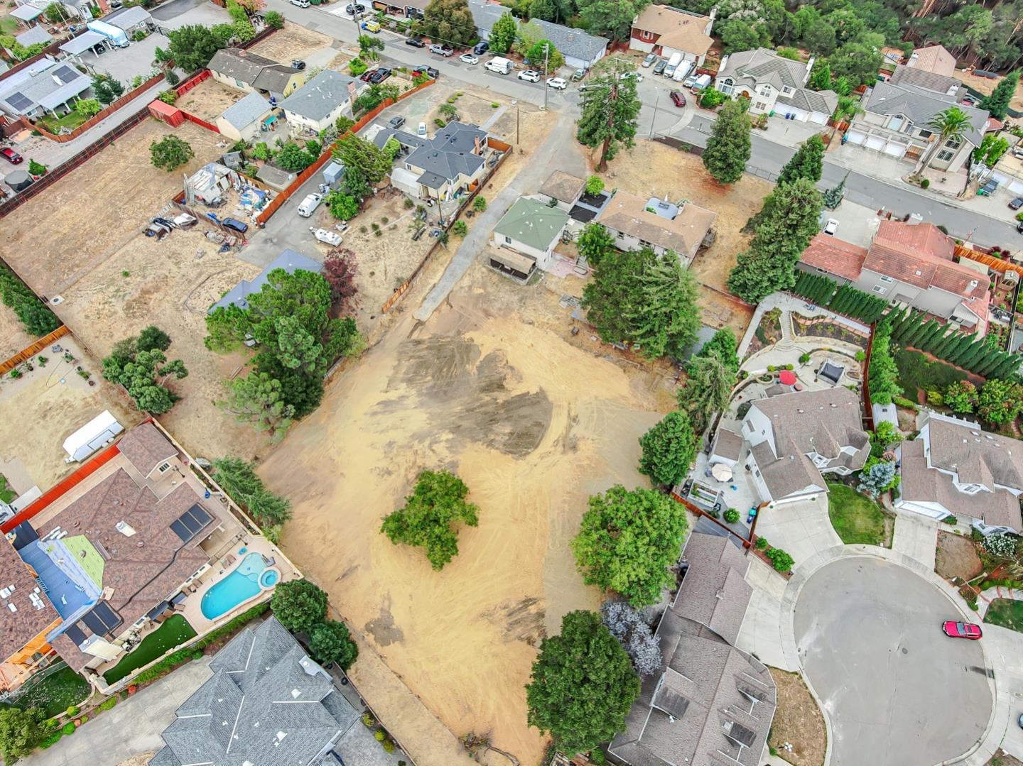 Detail Gallery Image 73 of 76 For 2468 Hidden Ln, Hayward,  CA 94541 - 5 Beds | 3 Baths