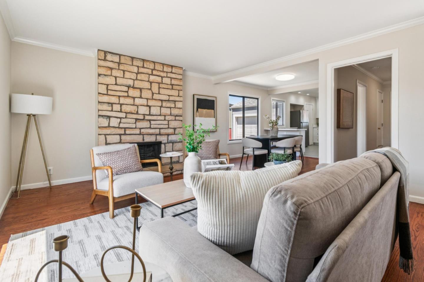 Detail Gallery Image 4 of 23 For 111 Rockwood Dr, South San Francisco,  CA 94080 - 2 Beds | 1 Baths