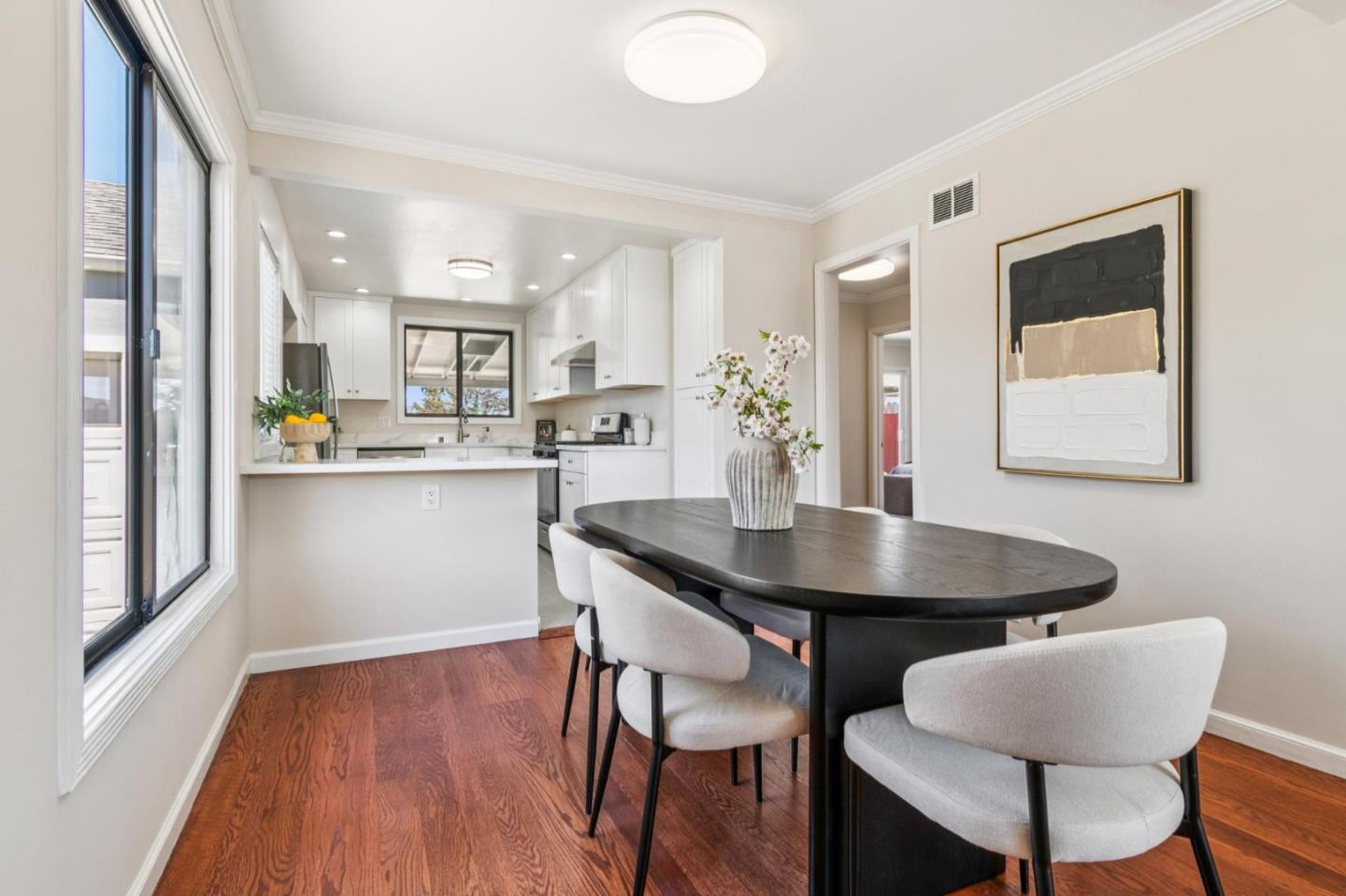 Detail Gallery Image 7 of 23 For 111 Rockwood Dr, South San Francisco,  CA 94080 - 2 Beds | 1 Baths