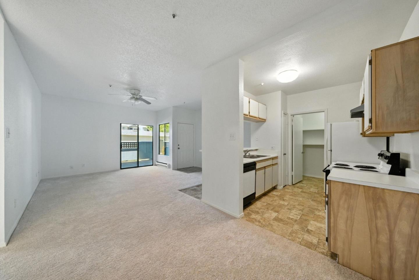 Detail Gallery Image 6 of 35 For 1201 Glen Cove Pkwy #1001,  Vallejo,  CA 94591 - 2 Beds | 2 Baths