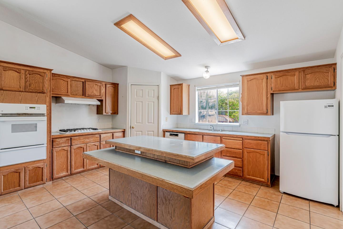 Detail Gallery Image 15 of 60 For 501 Trail Dr, Moss Landing,  CA 95039 - 3 Beds | 2 Baths
