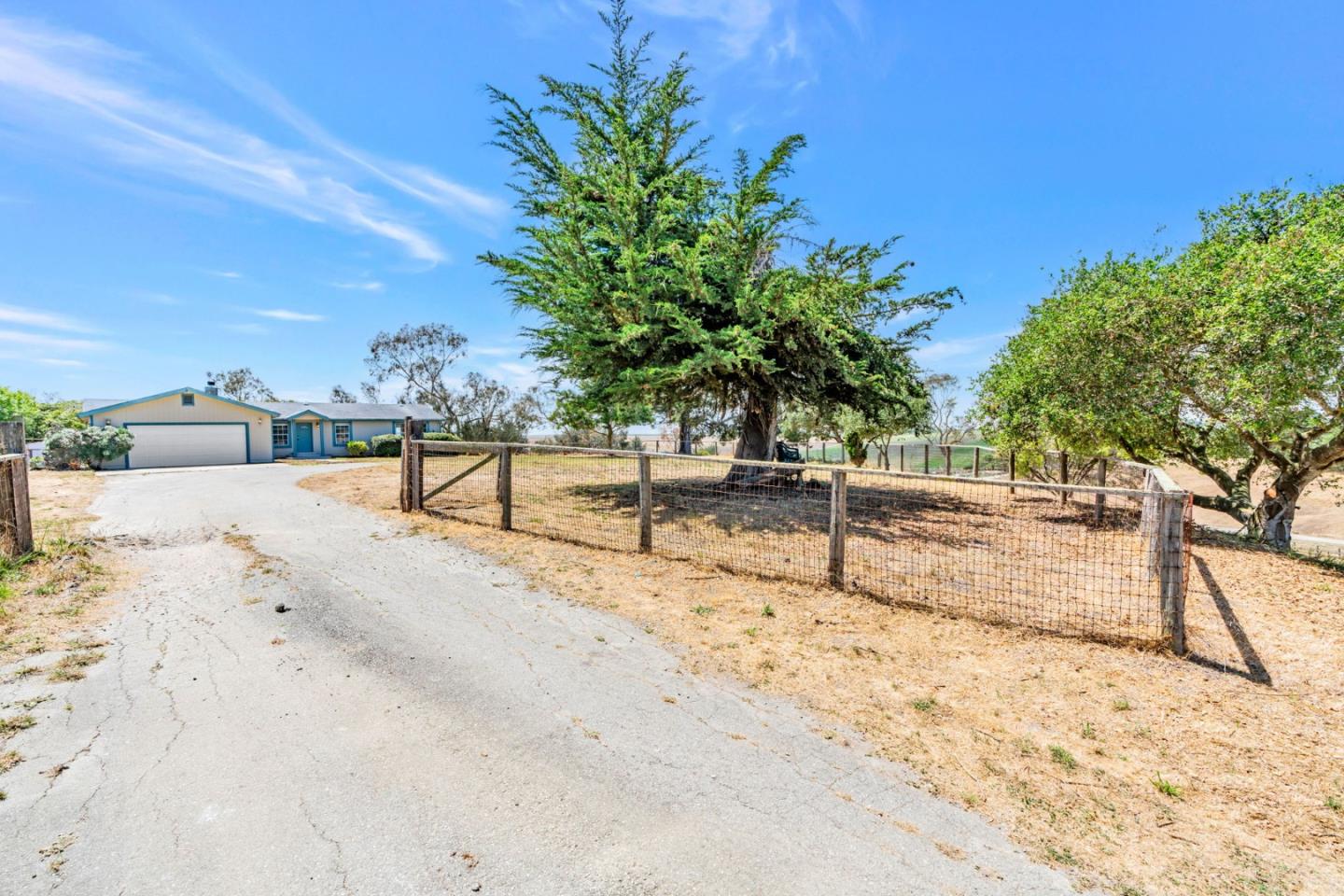 Detail Gallery Image 3 of 60 For 501 Trail Dr, Moss Landing,  CA 95039 - 3 Beds | 2 Baths