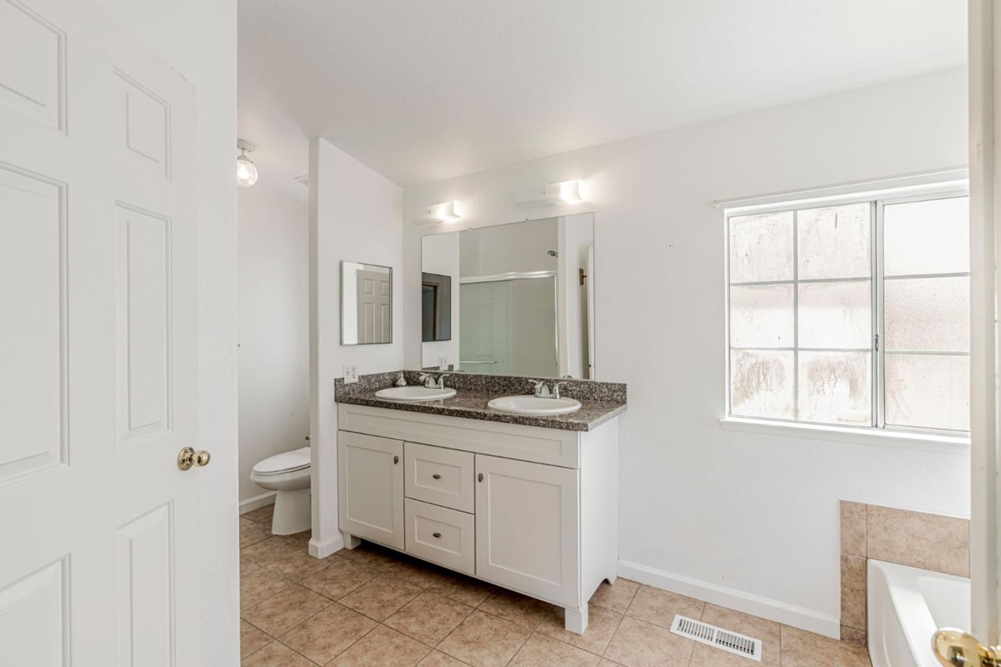 Detail Gallery Image 33 of 60 For 501 Trail Dr, Moss Landing,  CA 95039 - 3 Beds | 2 Baths