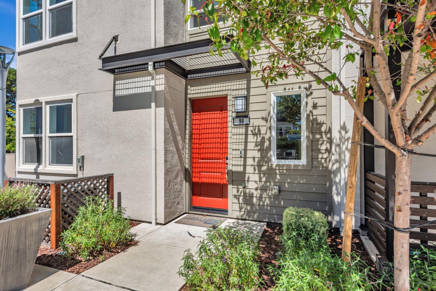 Detail Gallery Image 2 of 53 For 96 Zenith Cmn, Fremont,  CA 94539 - 4 Beds | 3/1 Baths