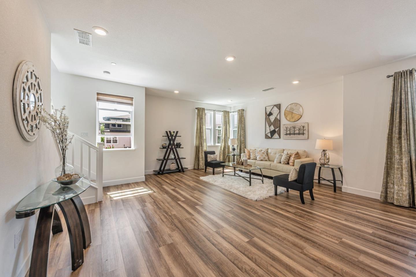 Detail Gallery Image 5 of 53 For 96 Zenith Cmn, Fremont,  CA 94539 - 4 Beds | 3/1 Baths