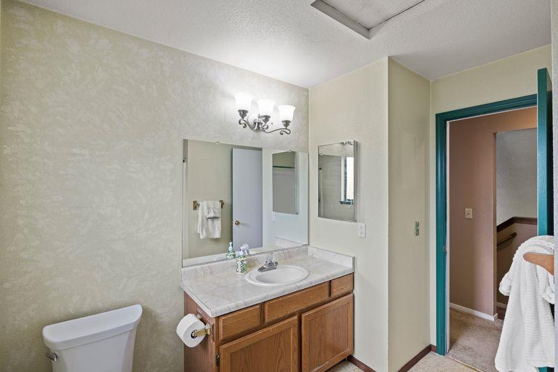 Detail Gallery Image 11 of 24 For 126 Cypress Lakes Ct, Marina,  CA 93933 - 3 Beds | 2 Baths