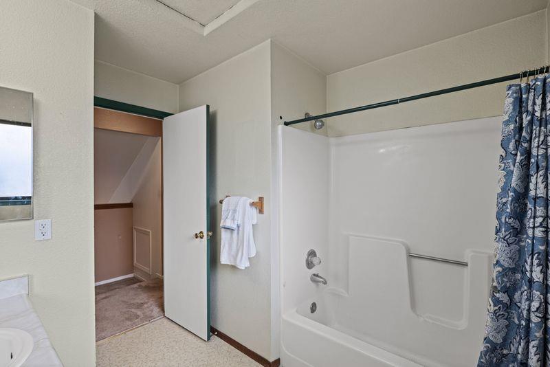Detail Gallery Image 12 of 24 For 126 Cypress Lakes Ct, Marina,  CA 93933 - 3 Beds | 2 Baths