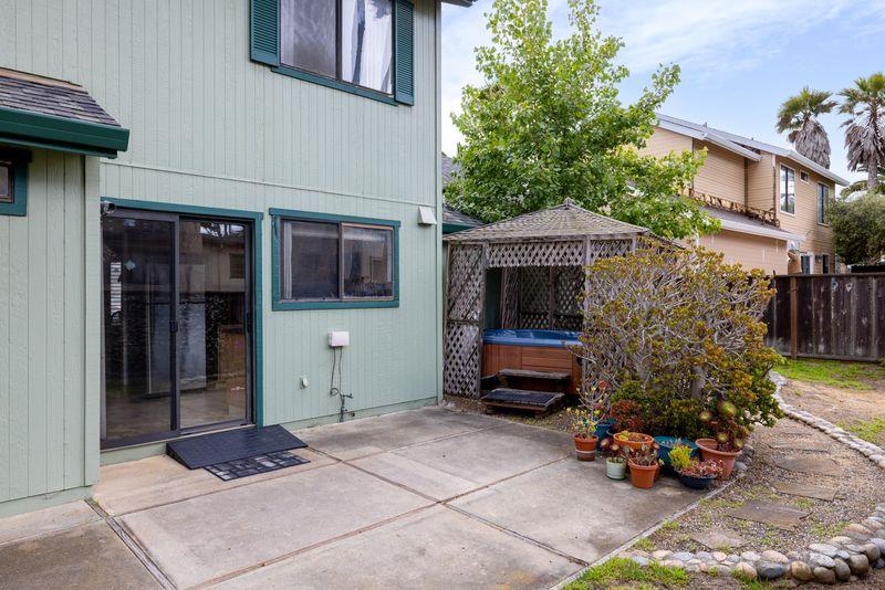 Detail Gallery Image 20 of 24 For 126 Cypress Lakes Ct, Marina,  CA 93933 - 3 Beds | 2 Baths