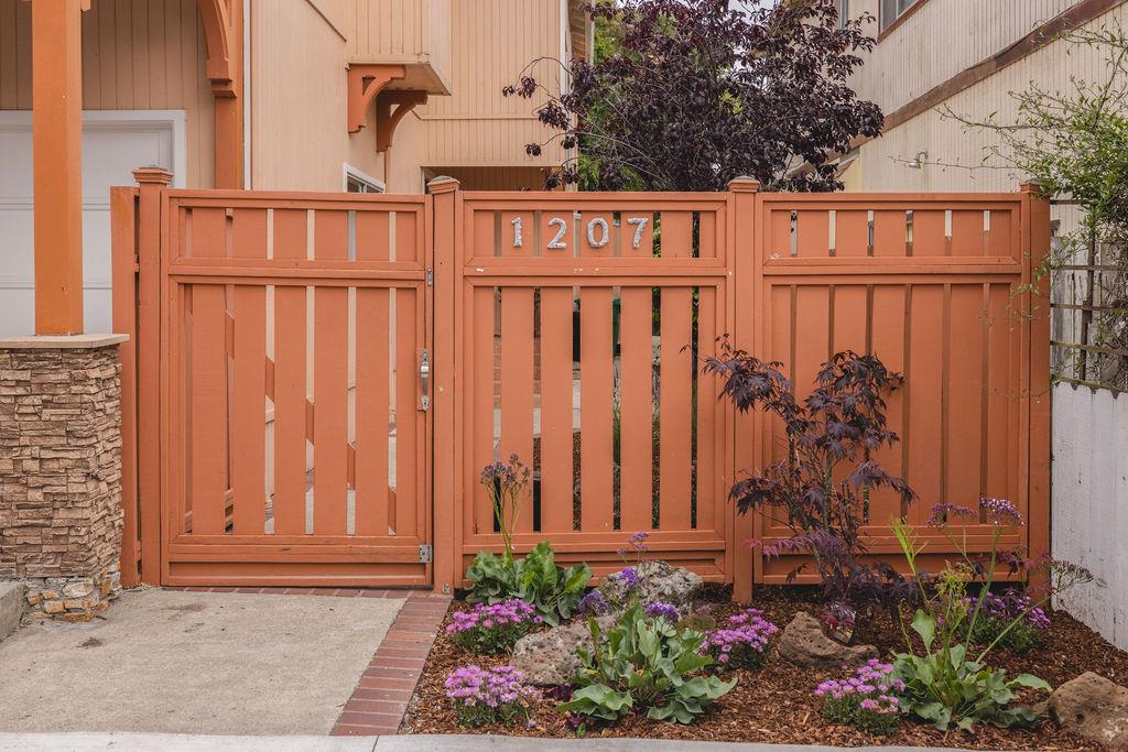 Detail Gallery Image 3 of 40 For 1207 David Ave, Pacific Grove,  CA 93950 - 4 Beds | 2/1 Baths