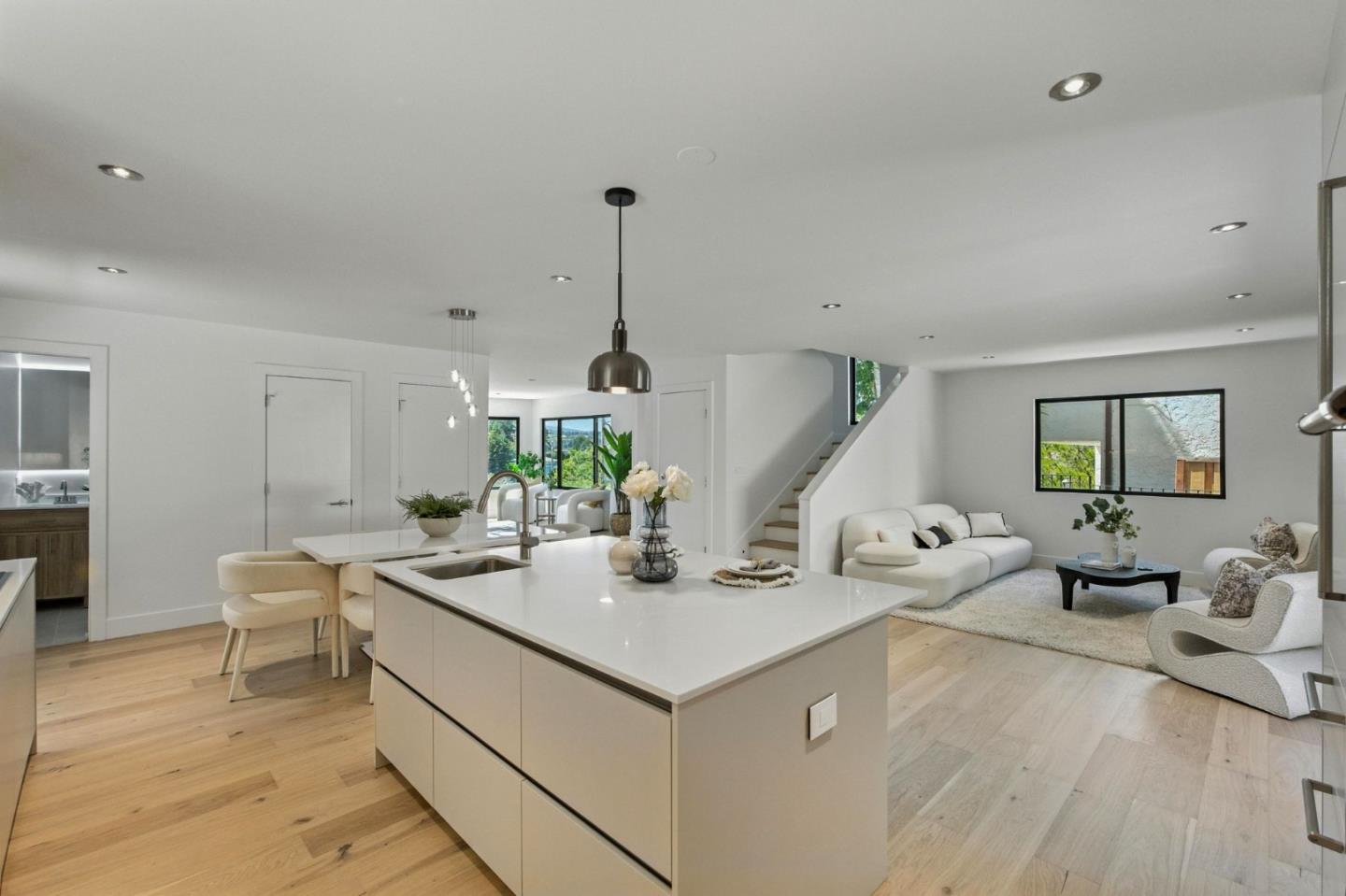 Detail Gallery Image 18 of 49 For 324 Clifton Ave, San Carlos,  CA 94070 - 5 Beds | 3/1 Baths