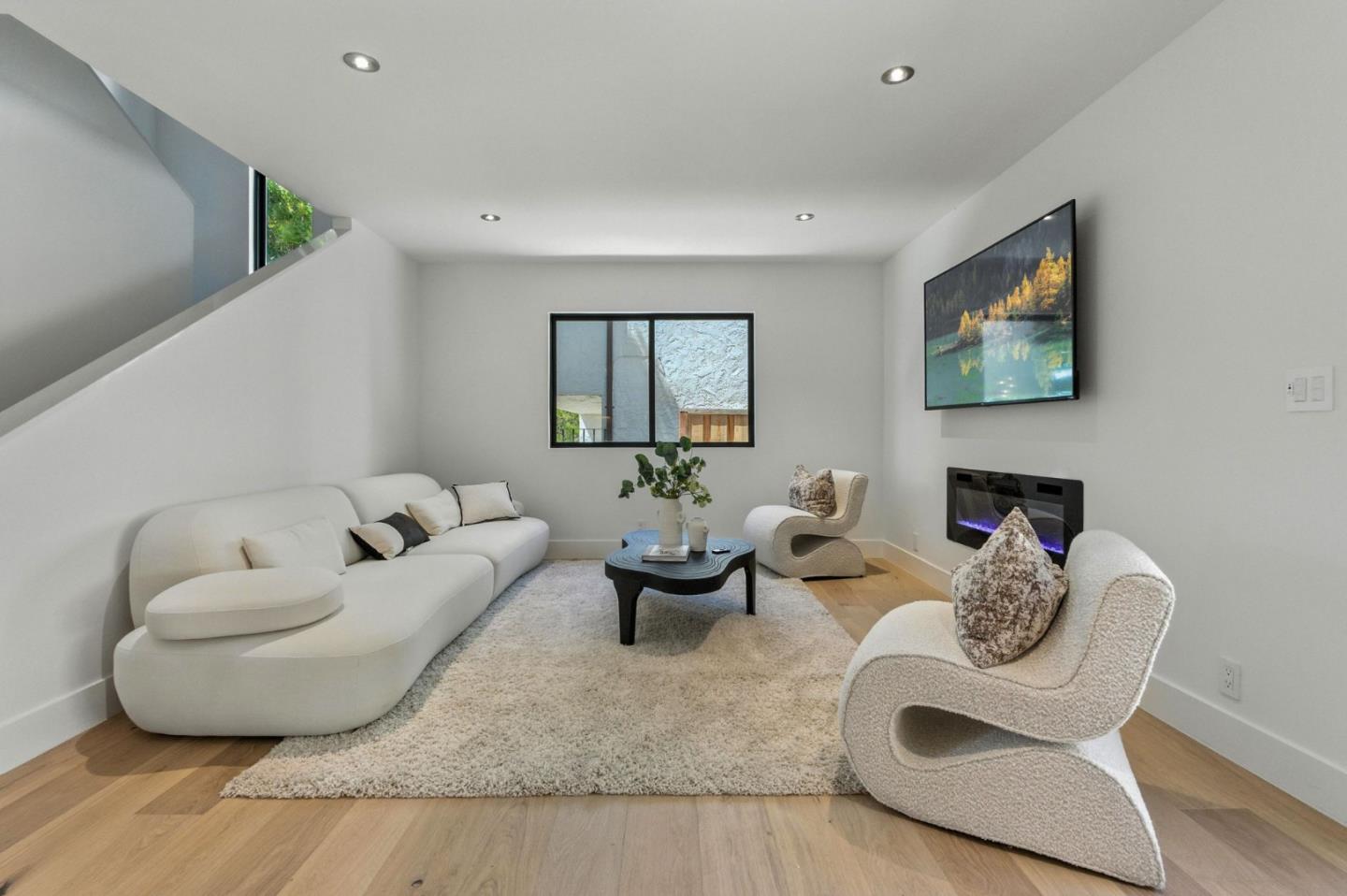 Detail Gallery Image 19 of 49 For 324 Clifton Ave, San Carlos,  CA 94070 - 5 Beds | 3/1 Baths