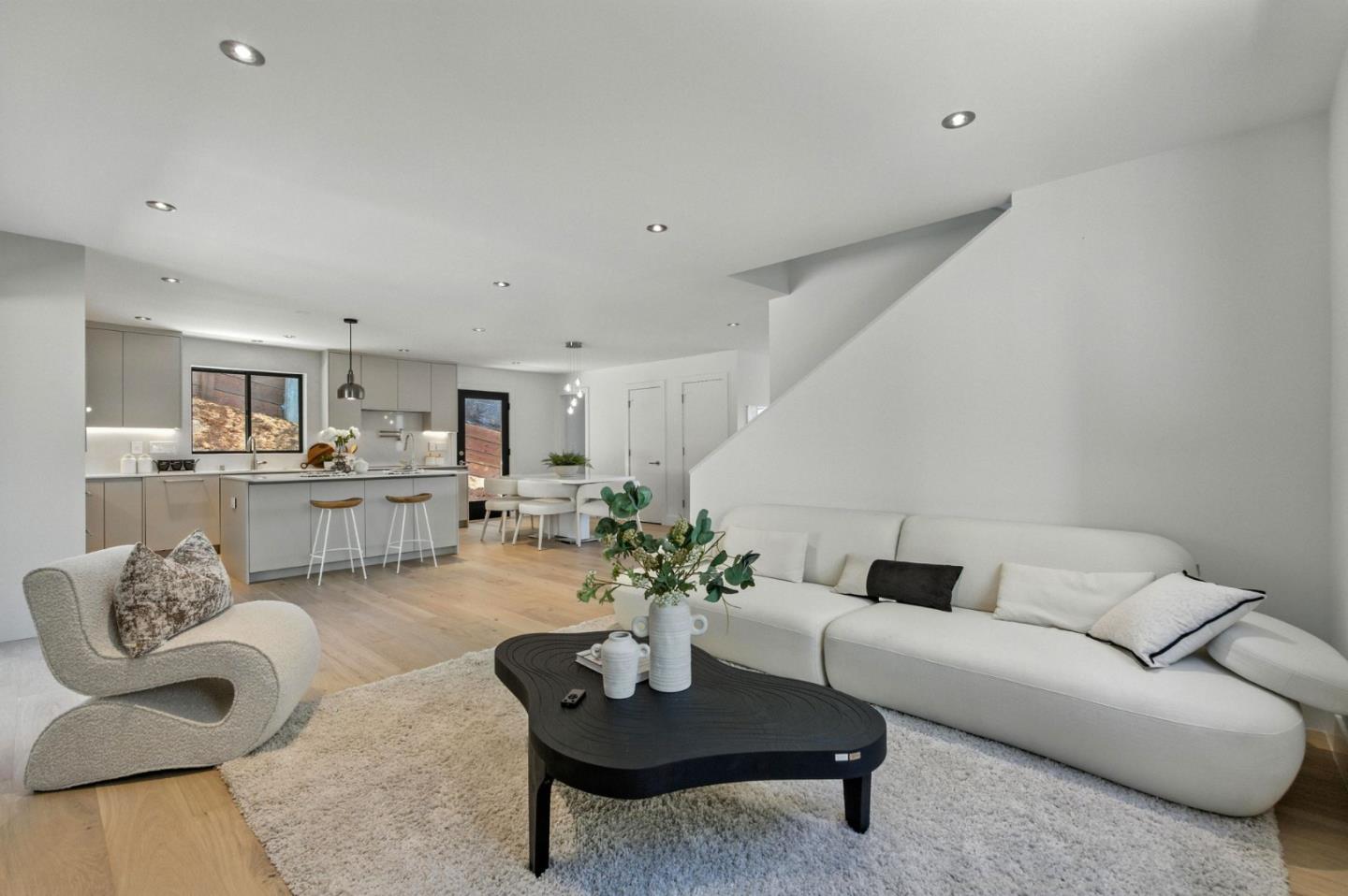 Detail Gallery Image 20 of 49 For 324 Clifton Ave, San Carlos,  CA 94070 - 5 Beds | 3/1 Baths