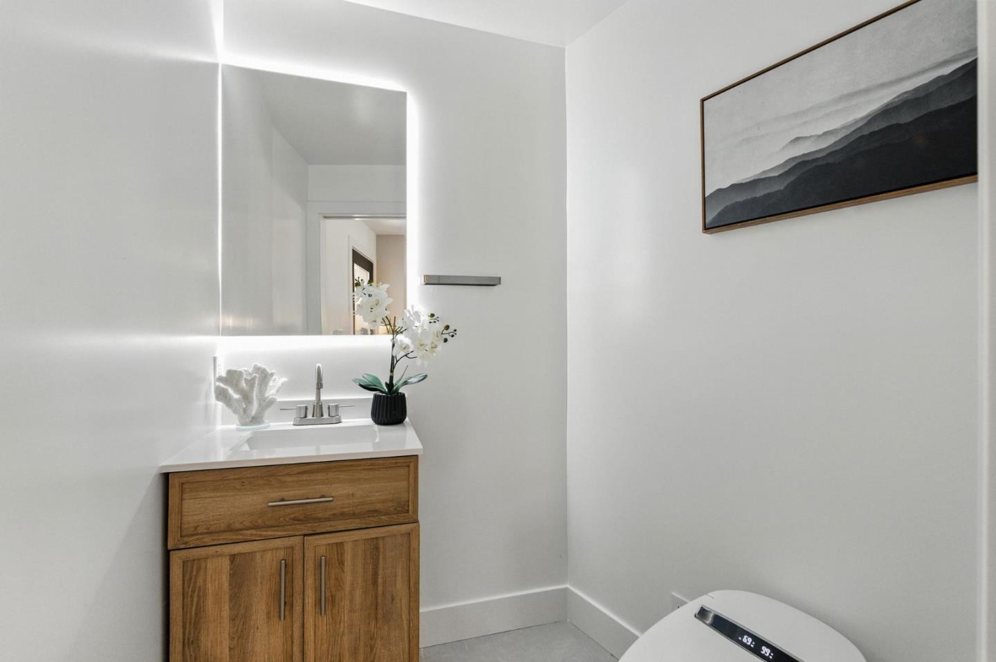 Detail Gallery Image 22 of 49 For 324 Clifton Ave, San Carlos,  CA 94070 - 5 Beds | 3/1 Baths