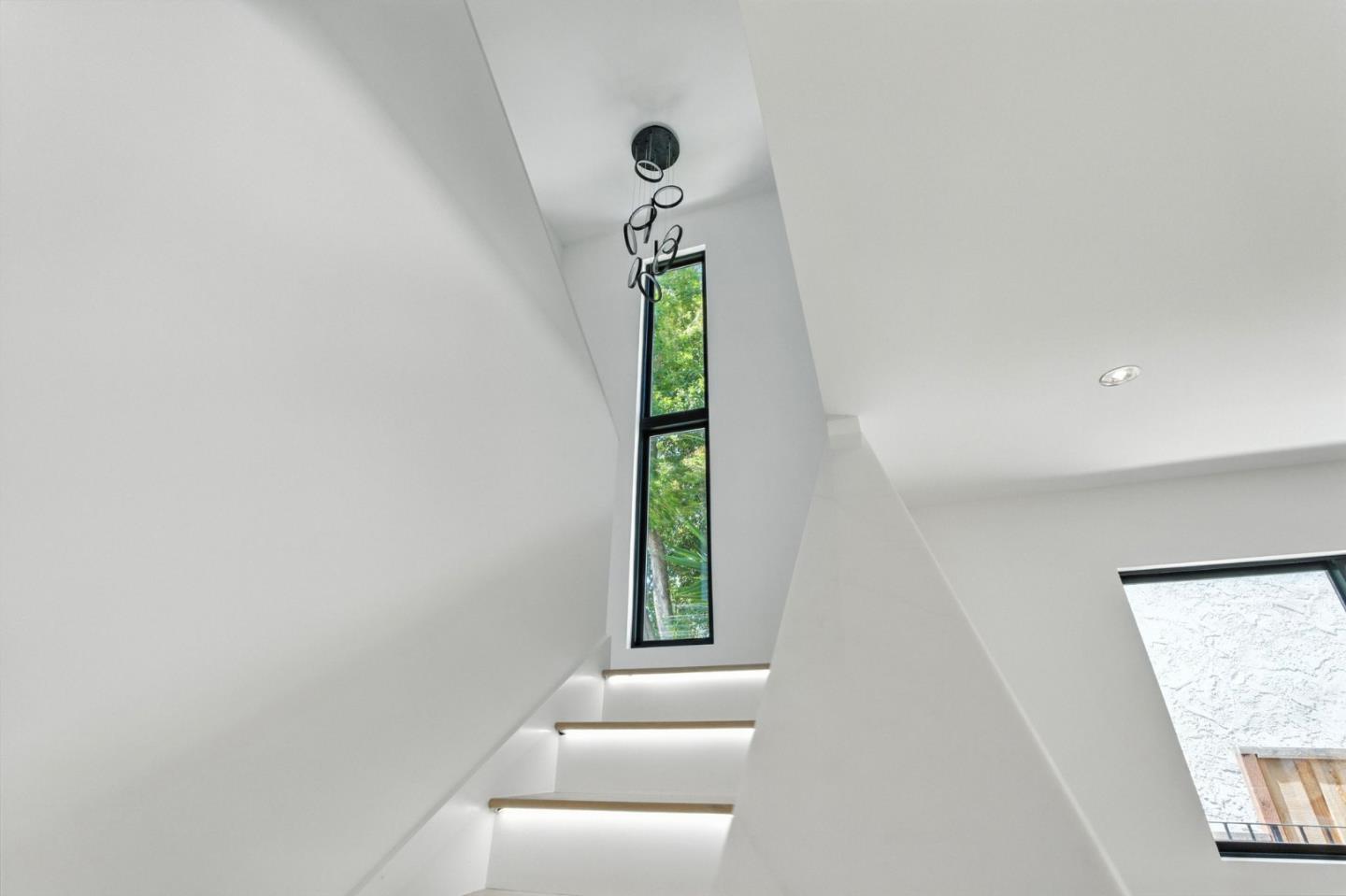 Detail Gallery Image 24 of 49 For 324 Clifton Ave, San Carlos,  CA 94070 - 5 Beds | 3/1 Baths