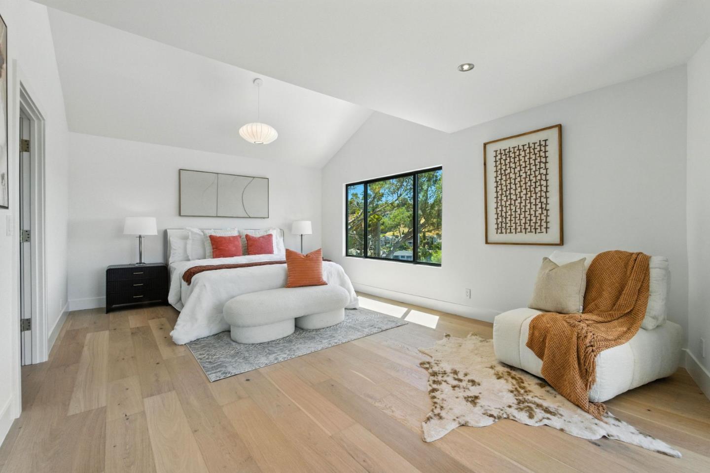 Detail Gallery Image 25 of 49 For 324 Clifton Ave, San Carlos,  CA 94070 - 5 Beds | 3/1 Baths