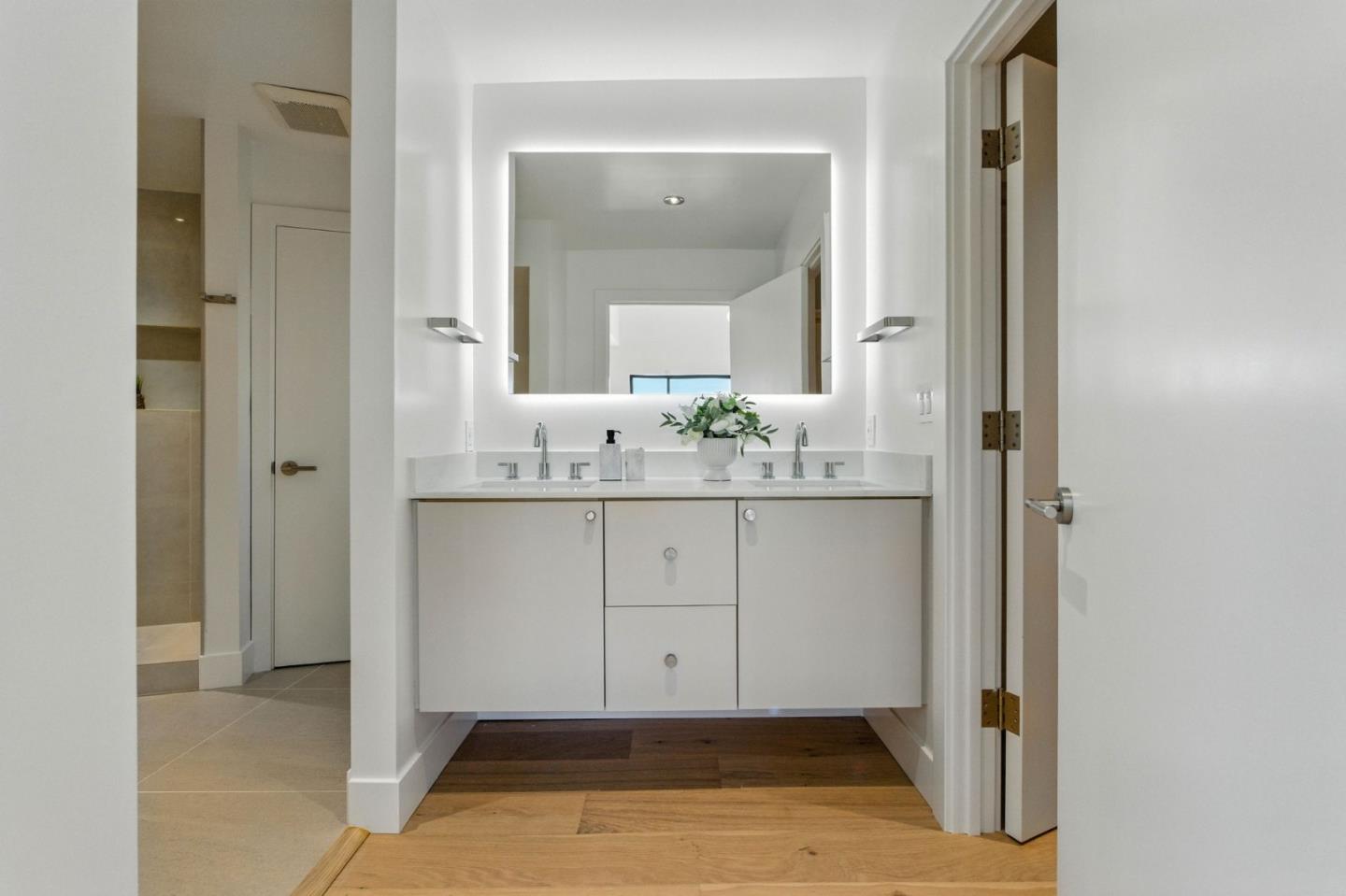 Detail Gallery Image 28 of 49 For 324 Clifton Ave, San Carlos,  CA 94070 - 5 Beds | 3/1 Baths