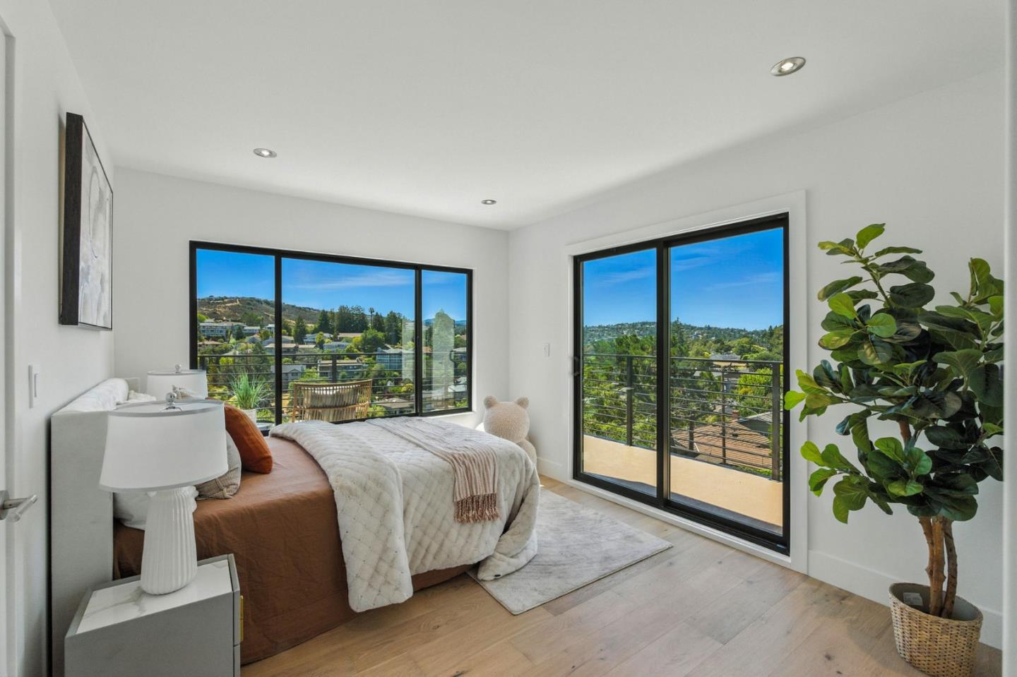 Detail Gallery Image 33 of 49 For 324 Clifton Ave, San Carlos,  CA 94070 - 5 Beds | 3/1 Baths