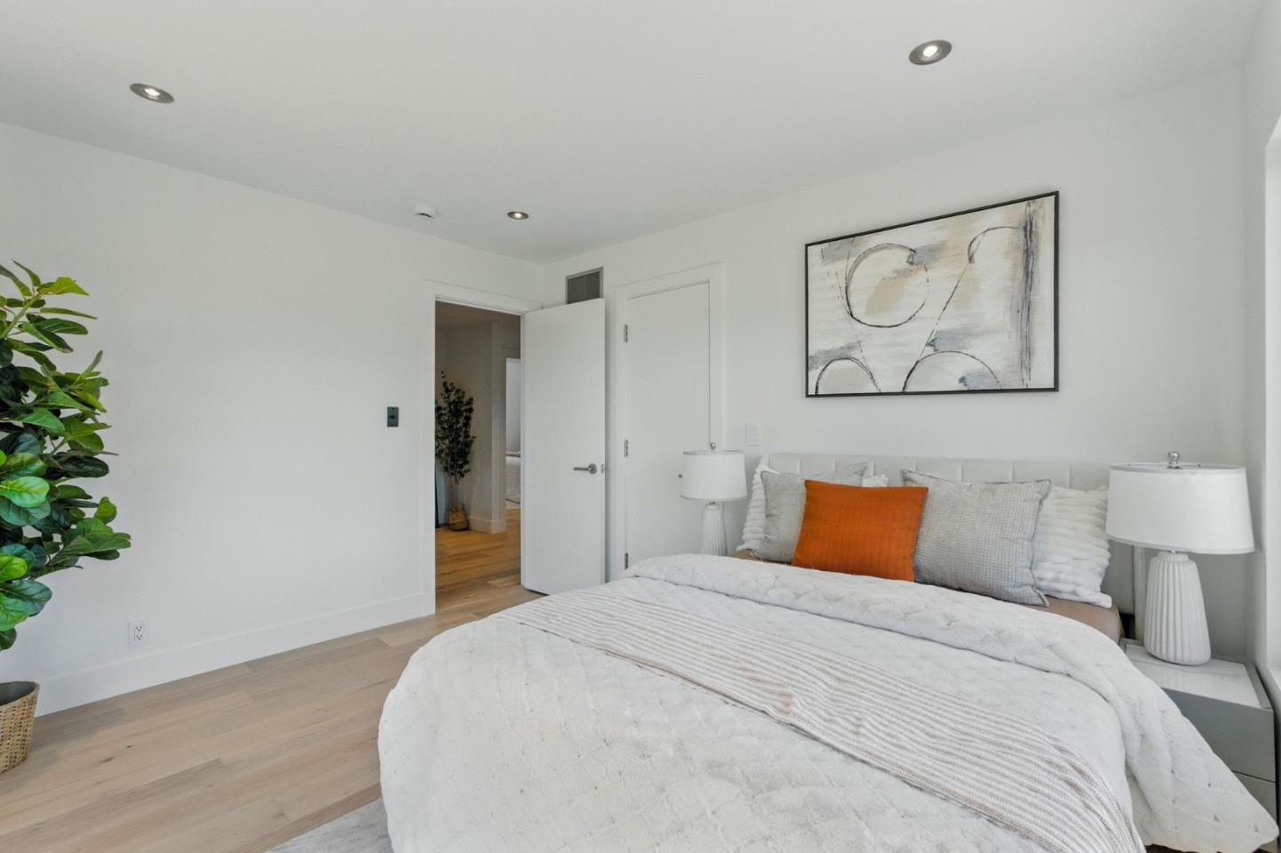 Detail Gallery Image 37 of 49 For 324 Clifton Ave, San Carlos,  CA 94070 - 5 Beds | 3/1 Baths