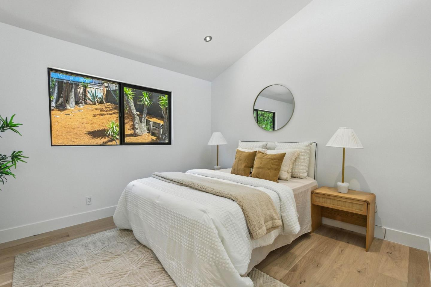Detail Gallery Image 38 of 49 For 324 Clifton Ave, San Carlos,  CA 94070 - 5 Beds | 3/1 Baths