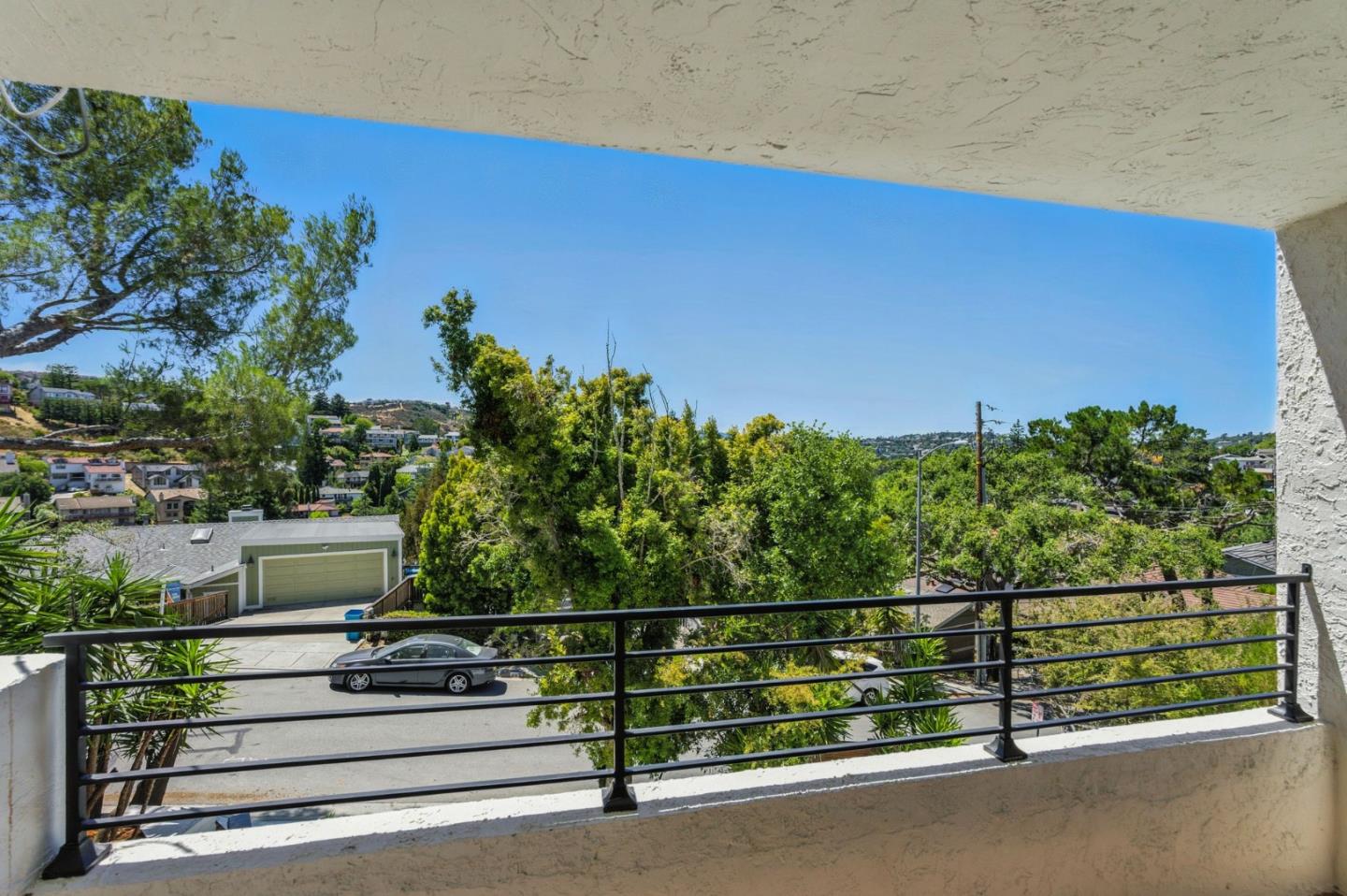 Detail Gallery Image 43 of 49 For 324 Clifton Ave, San Carlos,  CA 94070 - 5 Beds | 3/1 Baths
