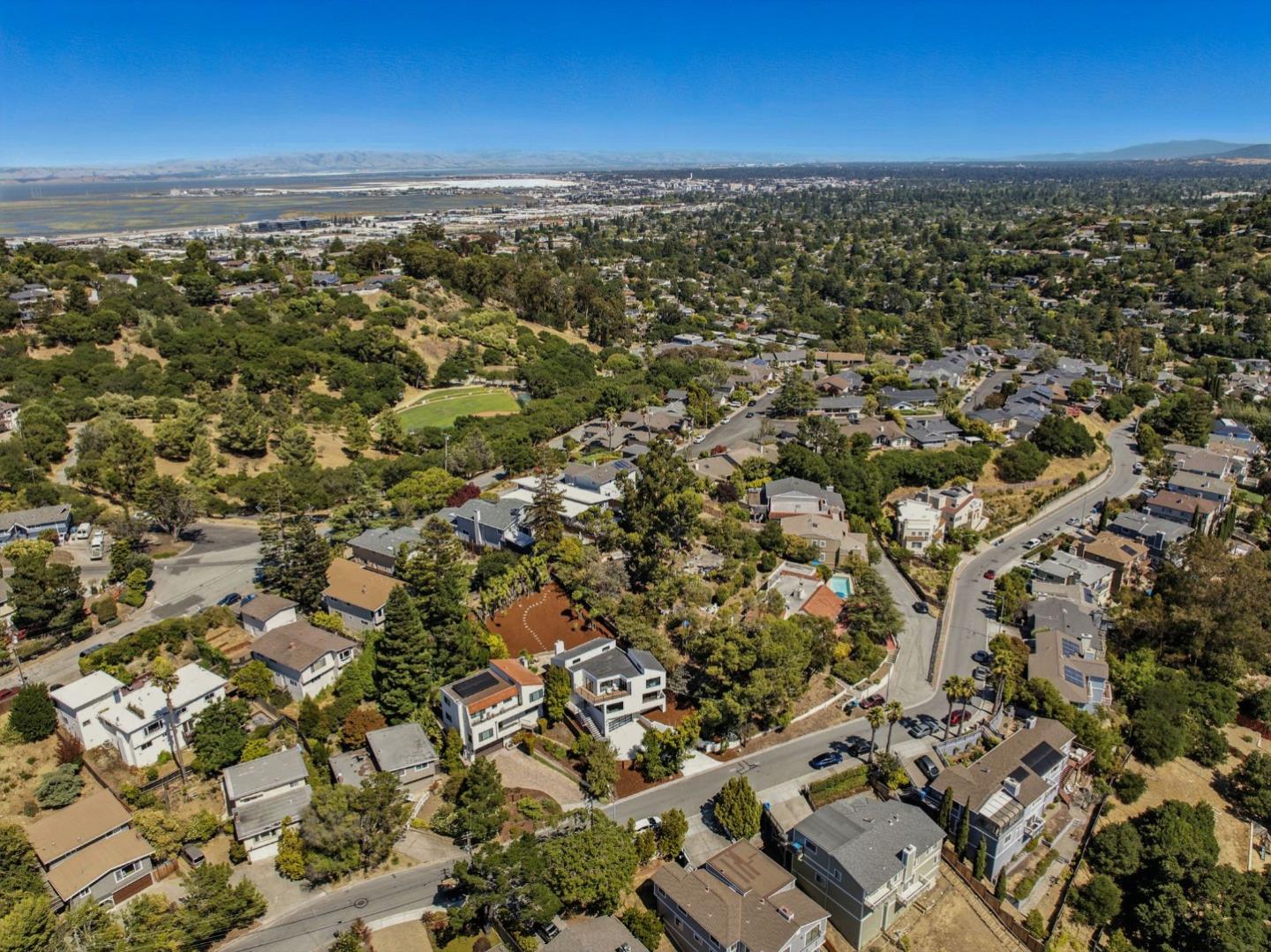 Detail Gallery Image 45 of 49 For 324 Clifton Ave, San Carlos,  CA 94070 - 5 Beds | 3/1 Baths