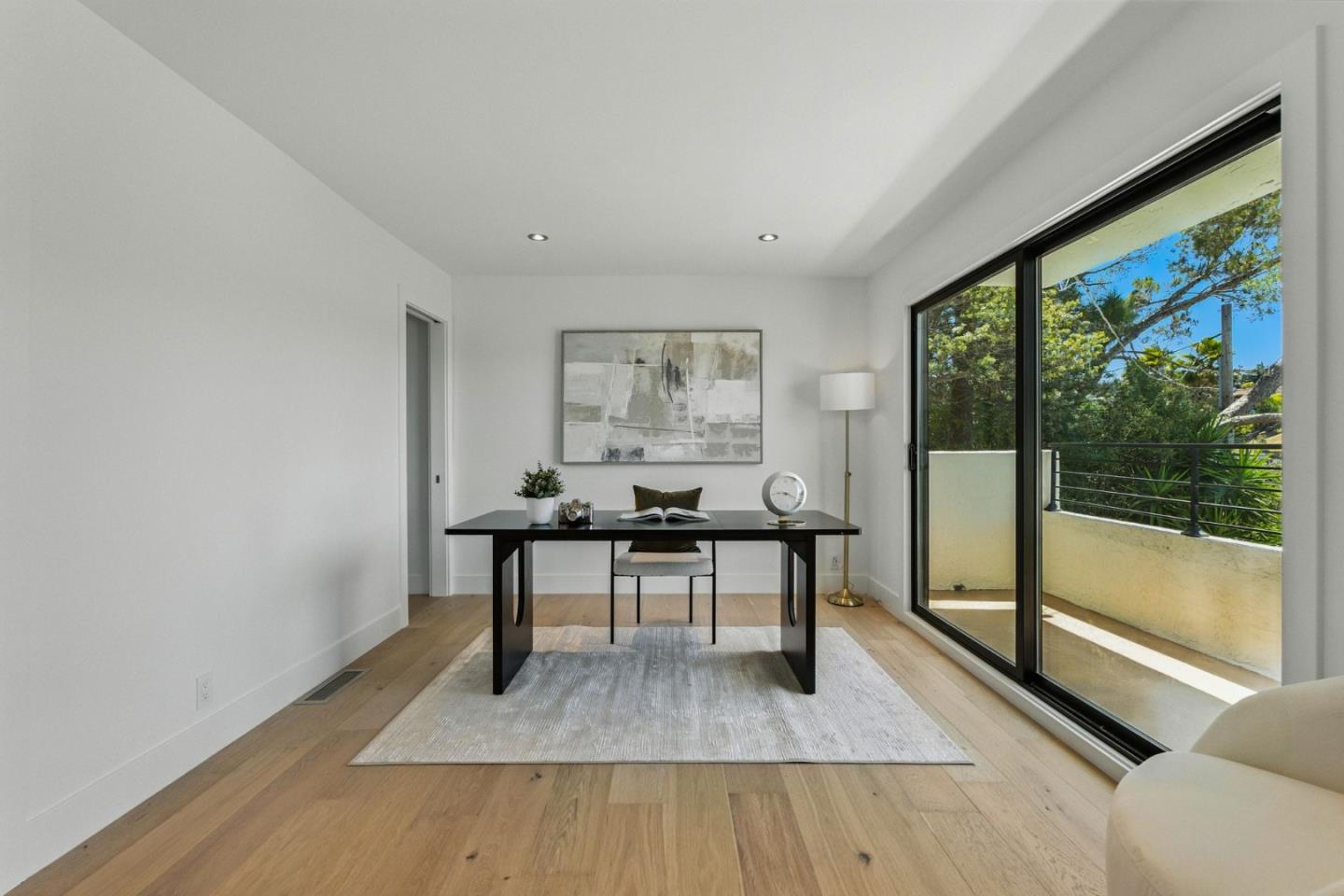 Detail Gallery Image 9 of 49 For 324 Clifton Ave, San Carlos,  CA 94070 - 5 Beds | 3/1 Baths