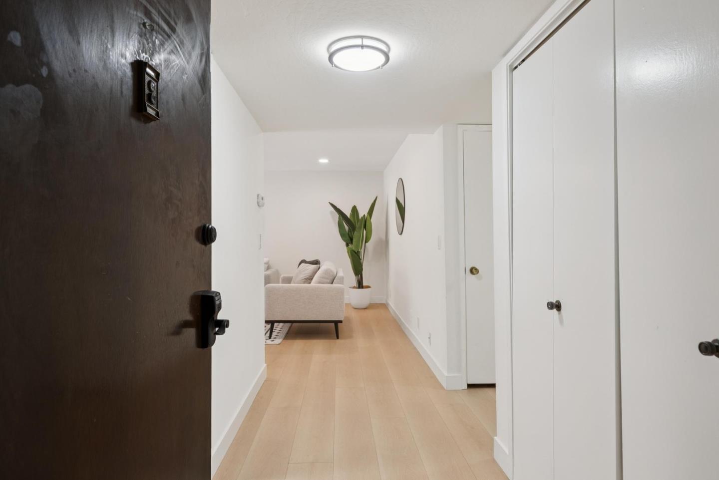 Detail Gallery Image 3 of 39 For 14333 Saratoga Ave #11,  Saratoga,  CA 95070 - 2 Beds | 2 Baths