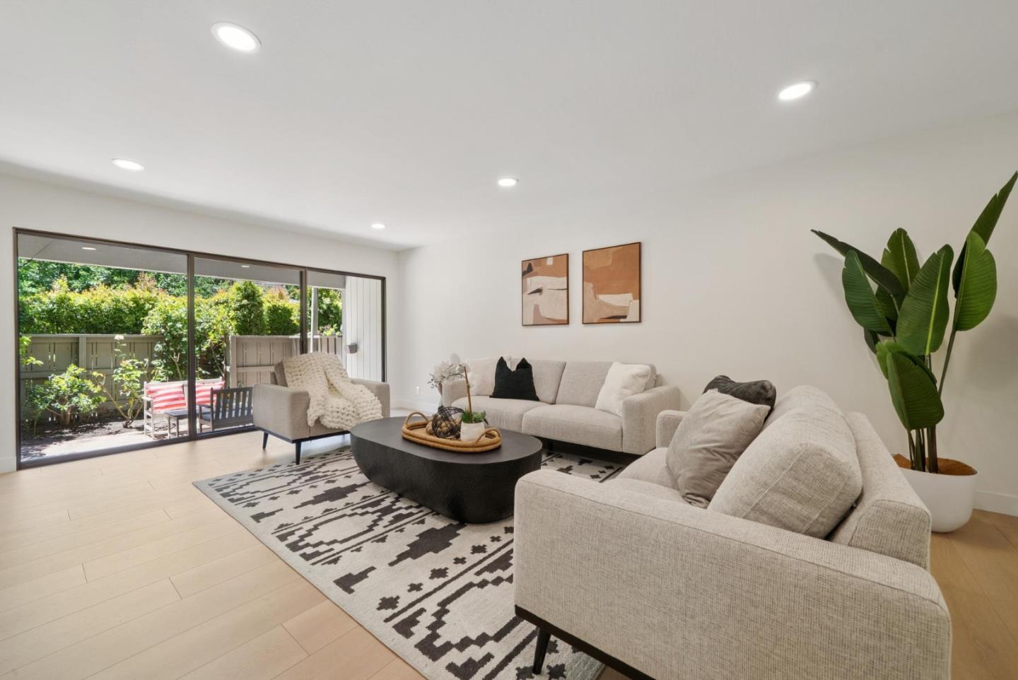 Detail Gallery Image 5 of 39 For 14333 Saratoga Ave #11,  Saratoga,  CA 95070 - 2 Beds | 2 Baths
