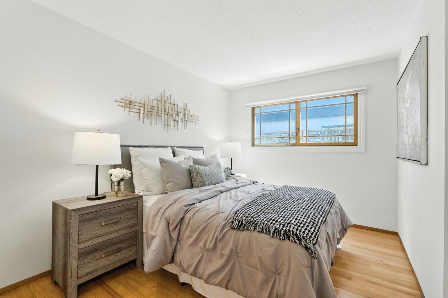 Detail Gallery Image 16 of 26 For 3686 Thousand Oaks Dr, San Jose,  CA 95136 - 4 Beds | 2 Baths