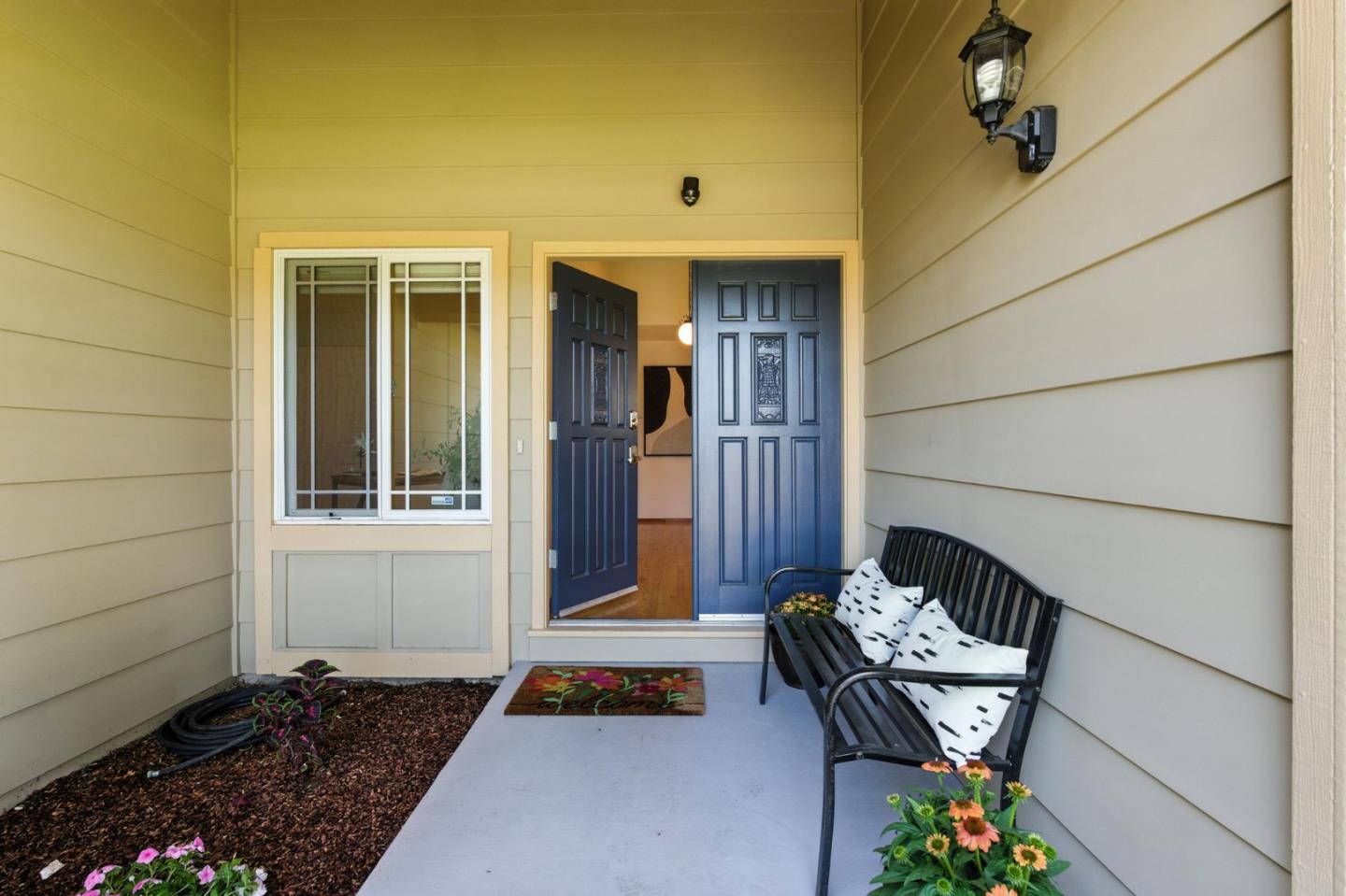 Detail Gallery Image 3 of 26 For 3686 Thousand Oaks Dr, San Jose,  CA 95136 - 4 Beds | 2 Baths