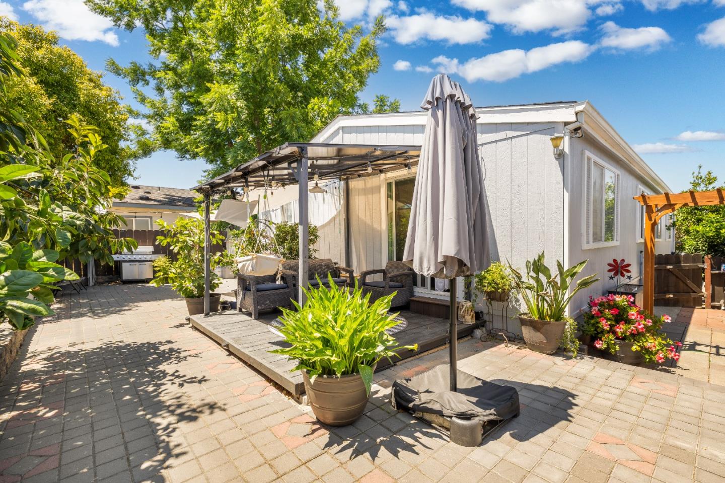 Detail Gallery Image 17 of 30 For 1220 Tasman Dr #124,  Sunnyvale,  CA 94089 - 3 Beds | 2 Baths