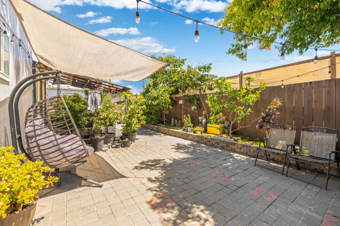 Detail Gallery Image 20 of 30 For 1220 Tasman Dr #124,  Sunnyvale,  CA 94089 - 3 Beds | 2 Baths