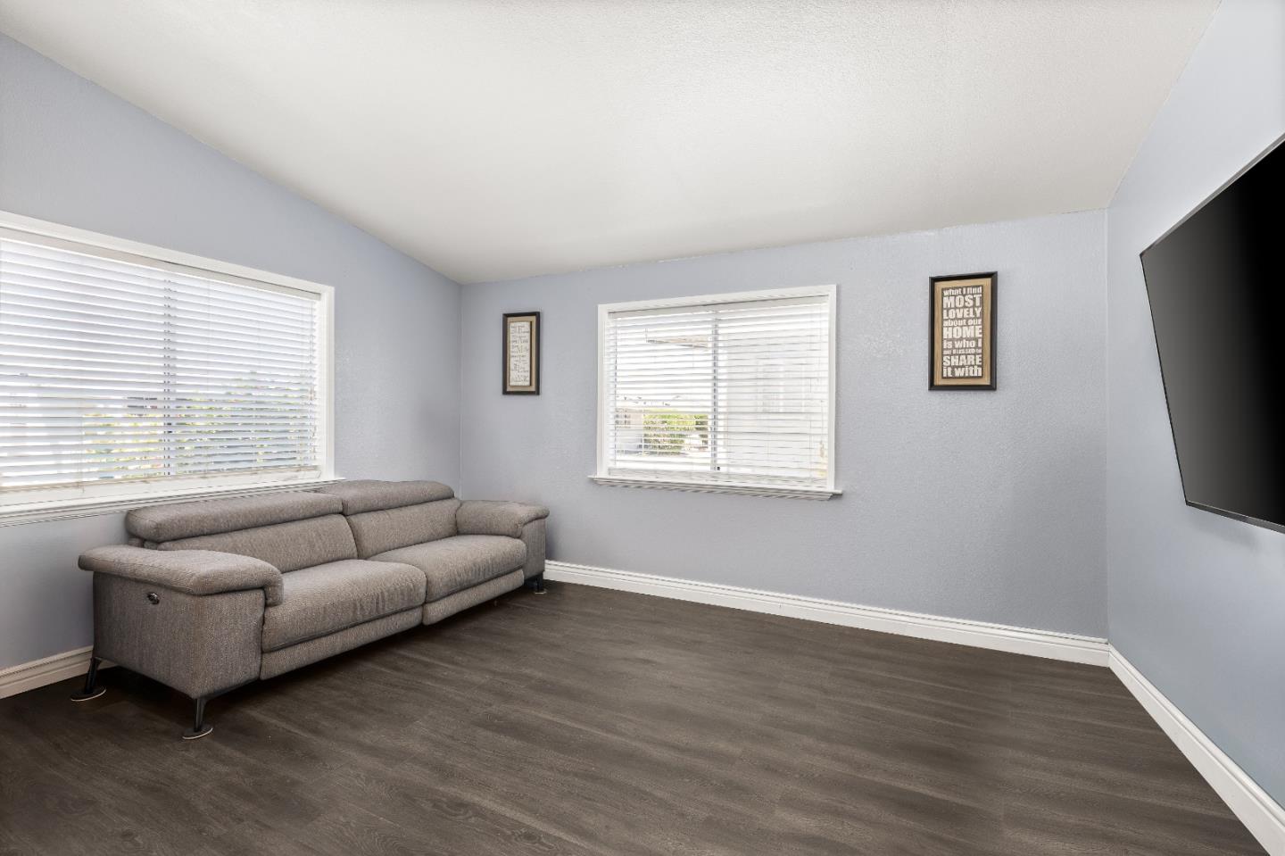 Detail Gallery Image 7 of 30 For 1220 Tasman Dr #124,  Sunnyvale,  CA 94089 - 3 Beds | 2 Baths