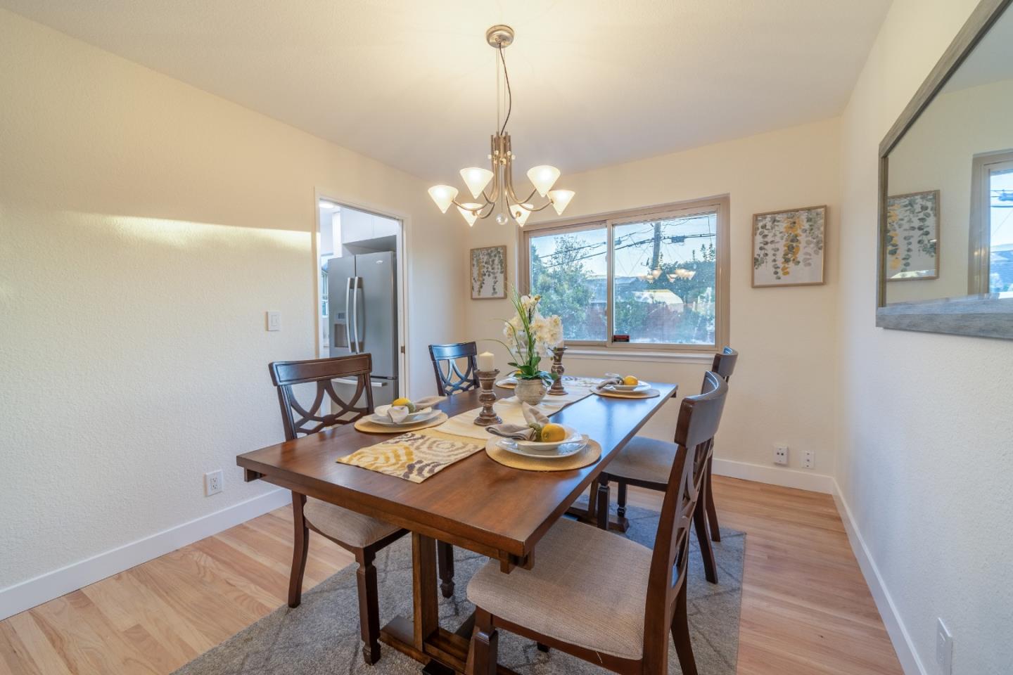 Detail Gallery Image 11 of 41 For 956 Redmond Ave, San Jose,  CA 95120 - 5 Beds | 2/1 Baths