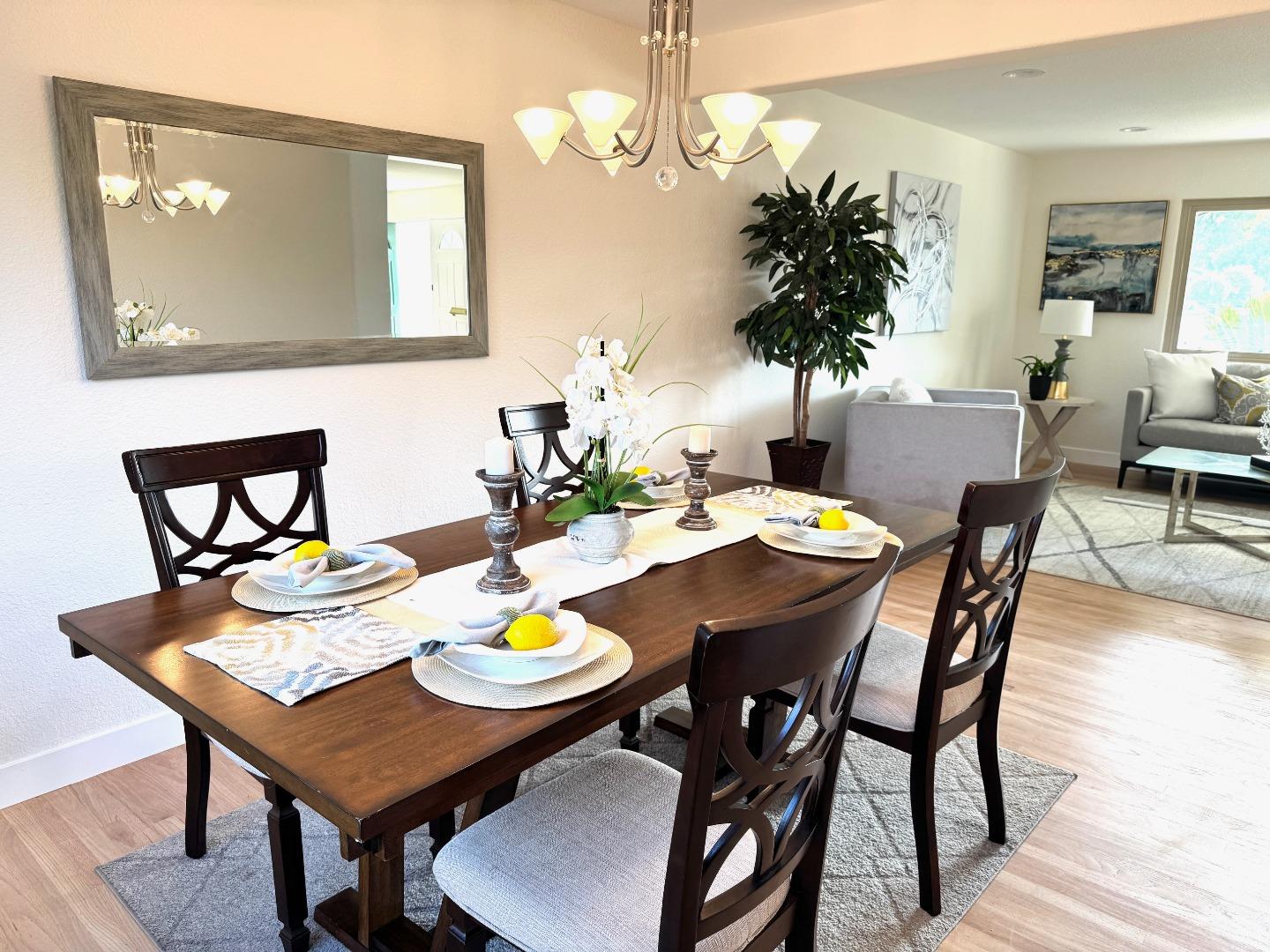 Detail Gallery Image 12 of 41 For 956 Redmond Ave, San Jose,  CA 95120 - 5 Beds | 2/1 Baths